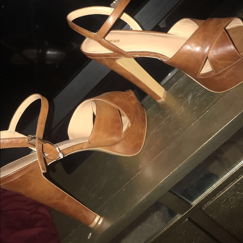 Express brown heels